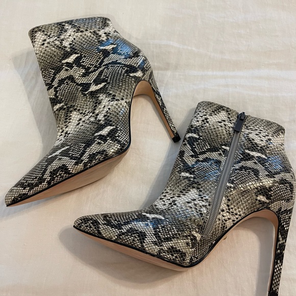 RAYE heeled booties - Picture 1 of 7